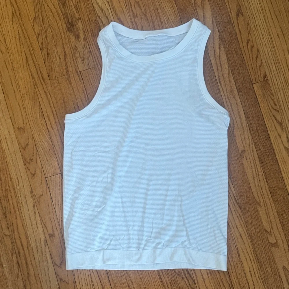 Lululemon Athletica Ribbed Gray Tank Top - Picture 1 of 4